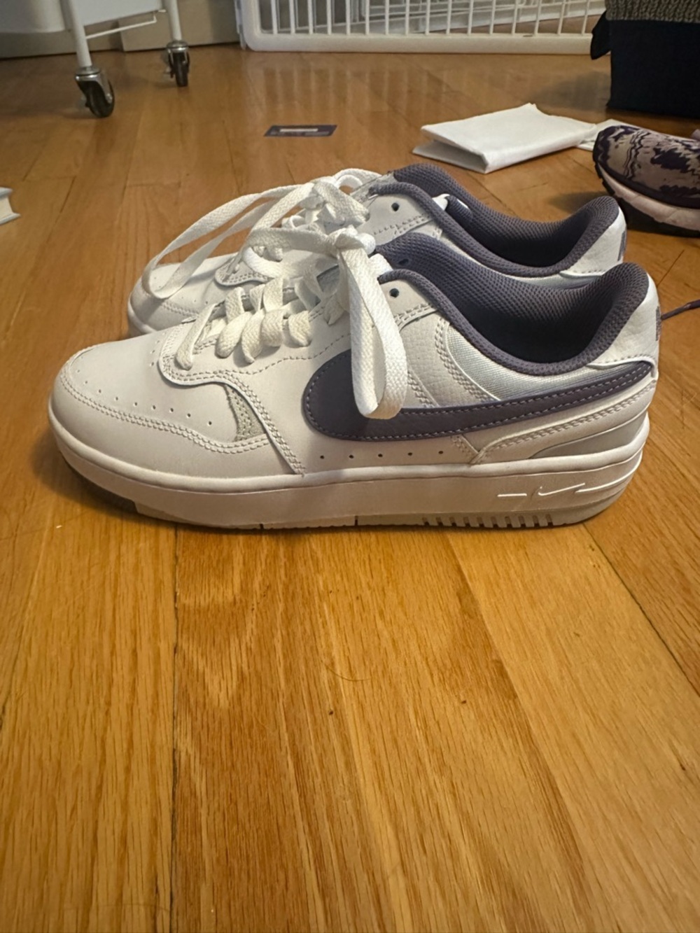 Nike Women's White and Gray Low-Top Sneakers